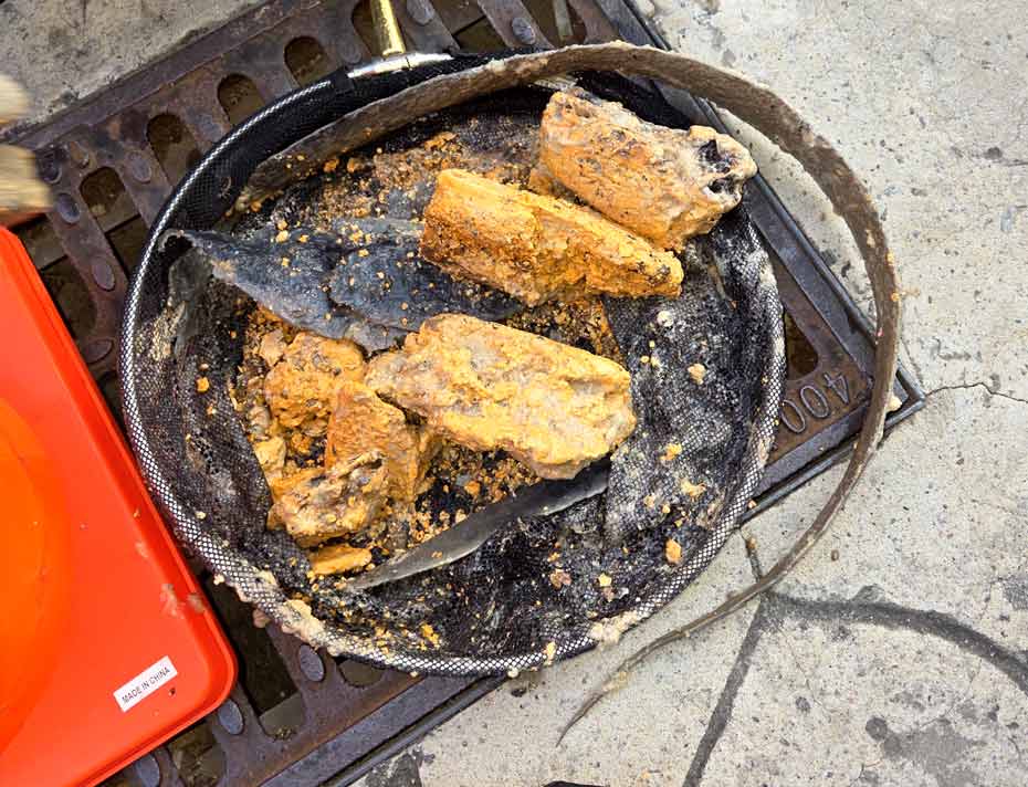 하수구 고압세척 기름덩어리